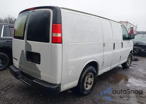 2008 Chevrolet Express Work Van из США, поврежденный, VIN 1GCFG15X581222637